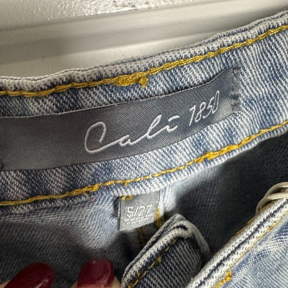 Cali 1850 Womens Jeans Size 5 / 27  Heart Embroidered Patch Denim New with Tags - Picture 5 of 10